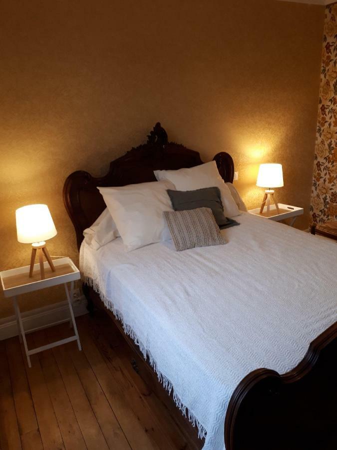 Grand Gite Maison D Alice Auvergne - 15 Personnes Saint-Bonnet-les-Quarts Eksteriør billede