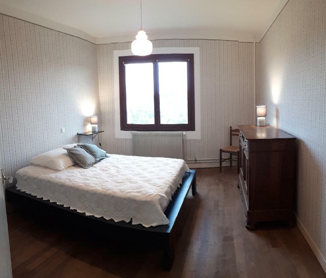 Grand Gite Maison D Alice Auvergne - 15 Personnes Saint-Bonnet-les-Quarts Eksteriør billede