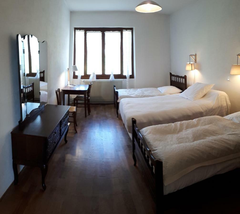 Grand Gite Maison D Alice Auvergne - 15 Personnes Saint-Bonnet-les-Quarts Eksteriør billede