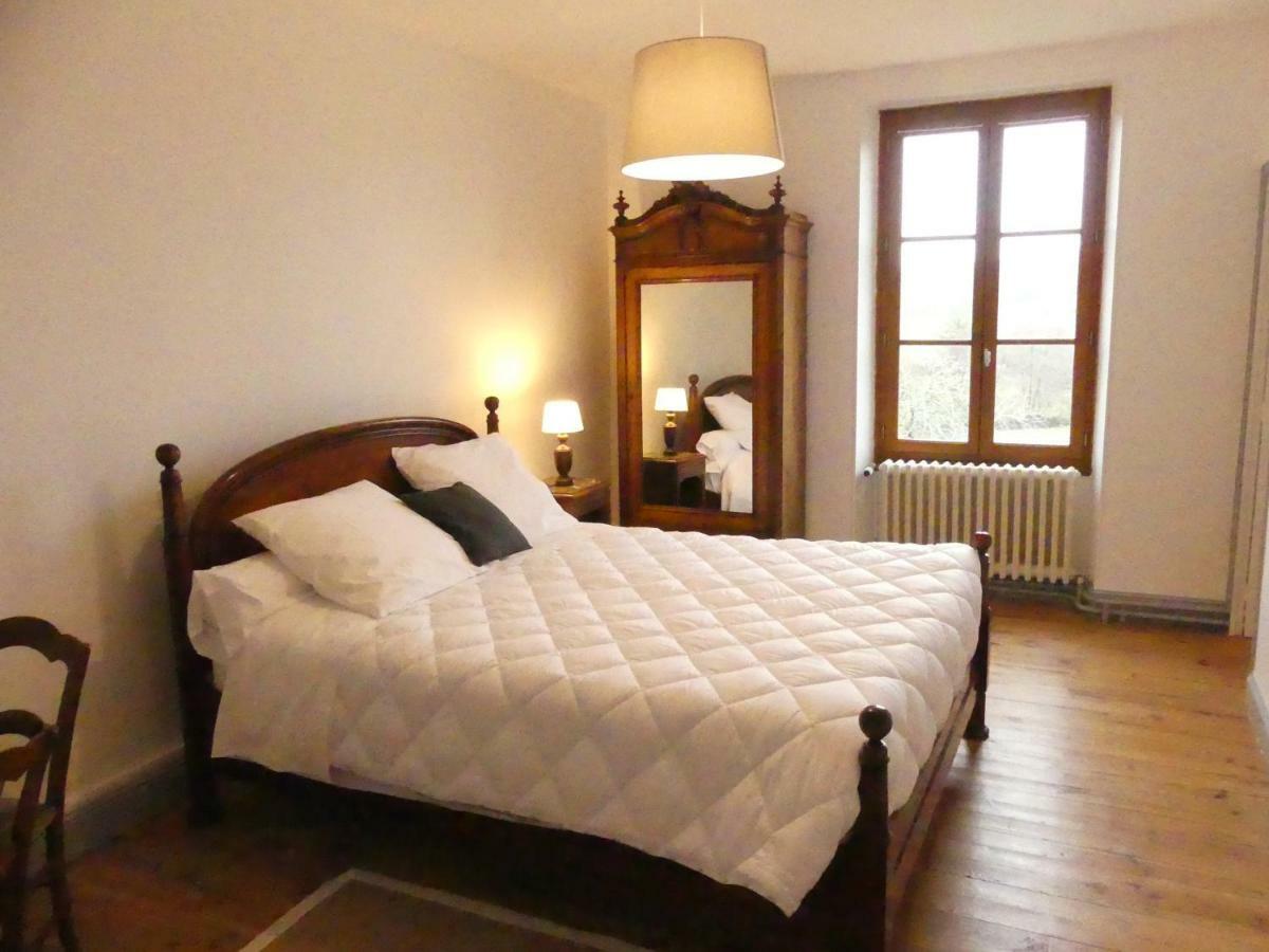 Grand Gite Maison D Alice Auvergne - 15 Personnes Saint-Bonnet-les-Quarts Eksteriør billede